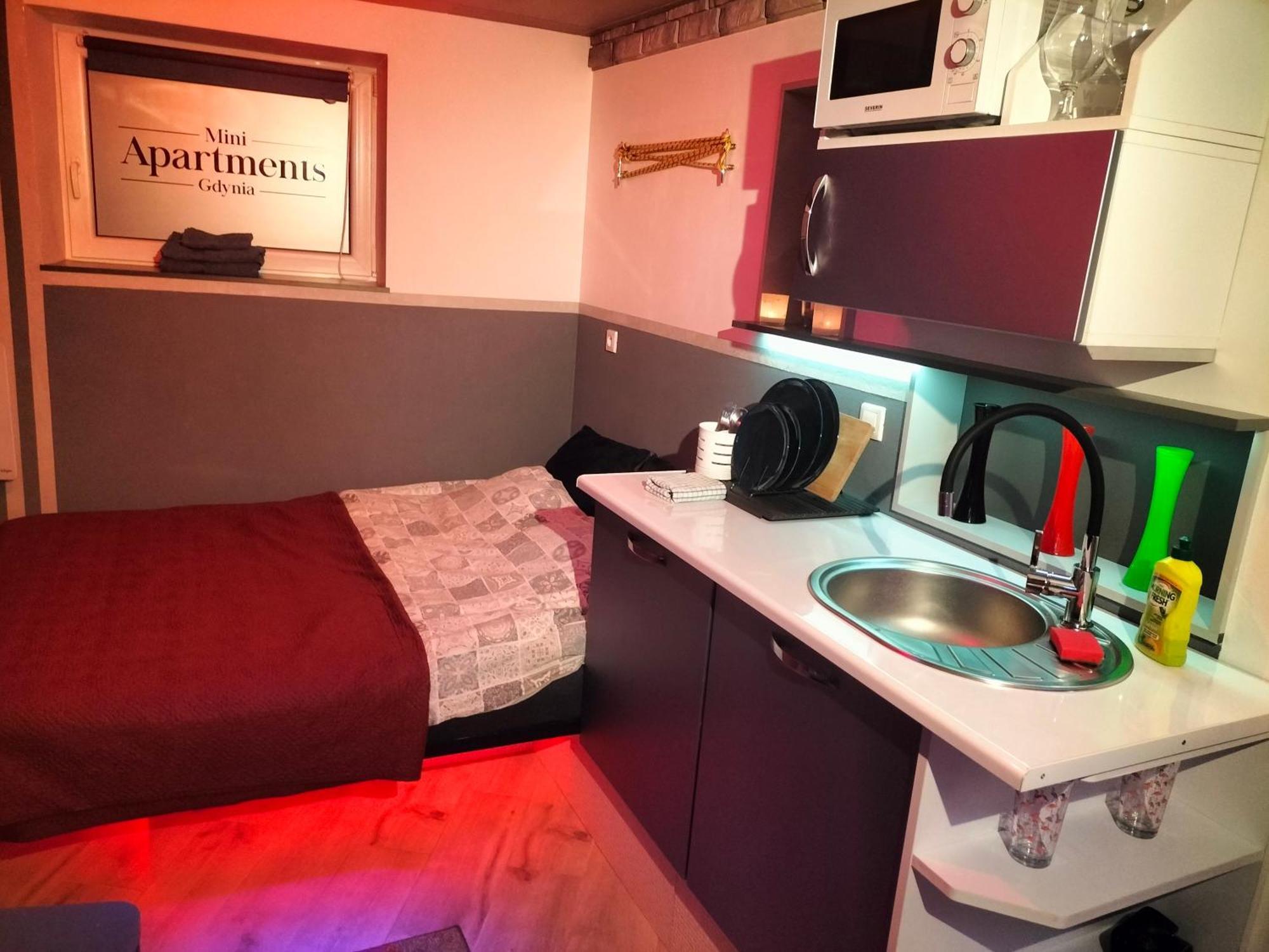 24H Gdynia Mini Apartamenty Na Kod Dostepu & Free Parking & No Keys Room photo